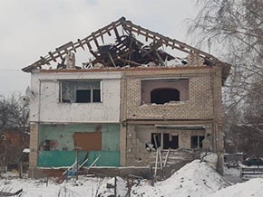 Shelling of a peaceful residential area in Kharkov - foto 01