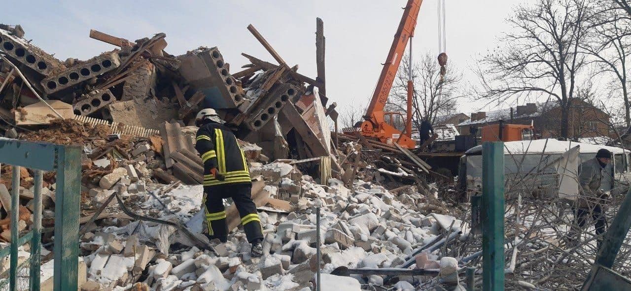 Shelling of a peaceful residential area in Kharkov - foto 05