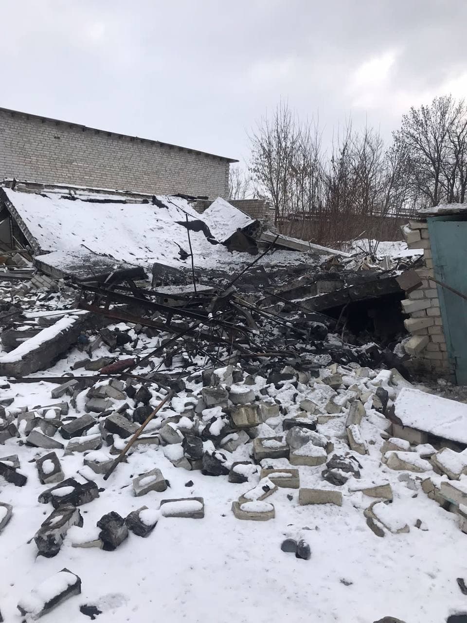 Shelling of a peaceful residential area in Kharkov - foto 08