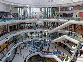 Shopping center «Nikolsky» in Kharkov after night shelling - фото 01