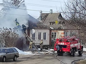 Shelling of the village of Zolochiv, Kharkiv region - foto 03