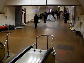 Жители Харькова с первых дней войны живут в метро – фото 02