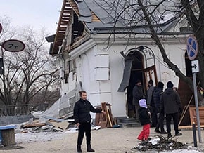 After the night shelling of the Svyatogorsk Lavra by the invaders – foto 03