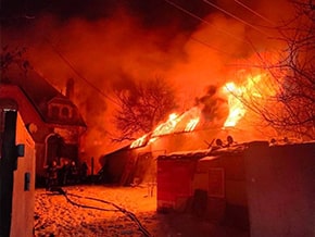 Fire In Kharkiv at night in Kholodnogorsk district – photo 01