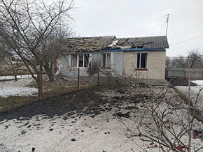 Invaders fired artillery at houses in the village of Nizy, Sumy region – photo 01