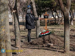 The streets of Mariupol are turning into cemeteries – photo 06